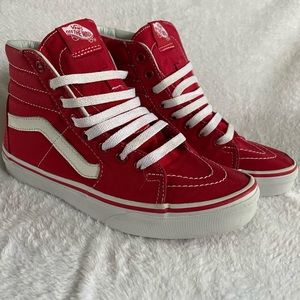 Red High Top Vans 🌶 Woman’s 7.5 Make an OFFER!!